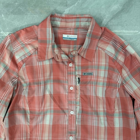 Women’s Columbia Plaid Button Down Long Sleeve Vented Outdoors Shirt Size Small - Picture 2 of 16